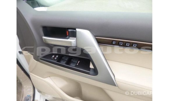 Buy Import Toyota Land Cruiser White Car in Import - Dubai in Enga Buy Import Toyota Land Cruiser White Car in Import - Dubai in Enga