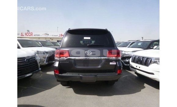 Buy Import Toyota Land Cruiser Other Car in Import - Dubai in Enga Buy Import Toyota Land Cruiser Other Car in Import - Dubai in Enga
