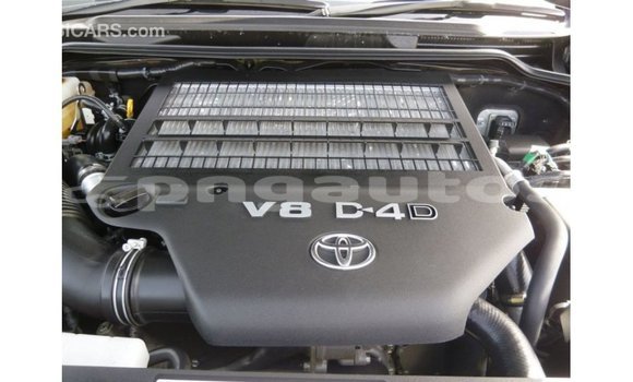 Buy Import Toyota Land Cruiser Other Car in Import - Dubai in Enga Buy Import Toyota Land Cruiser Other Car in Import - Dubai in Enga
