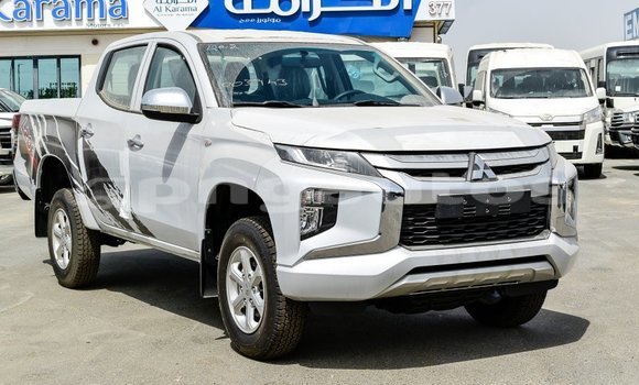 Buy Import Mitsubishi L200 White Car in Import - Dubai in Enga Buy Import Mitsubishi L200 White Car in Import - Dubai in Enga