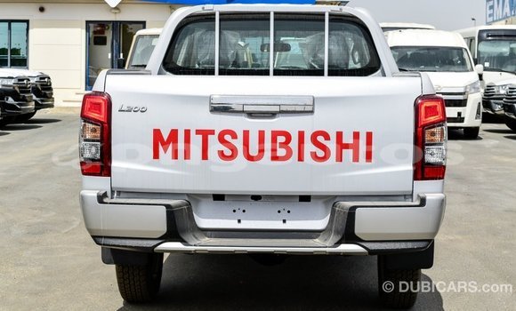 Buy Import Mitsubishi L200 White Car in Import - Dubai in Enga Buy Import Mitsubishi L200 White Car in Import - Dubai in Enga