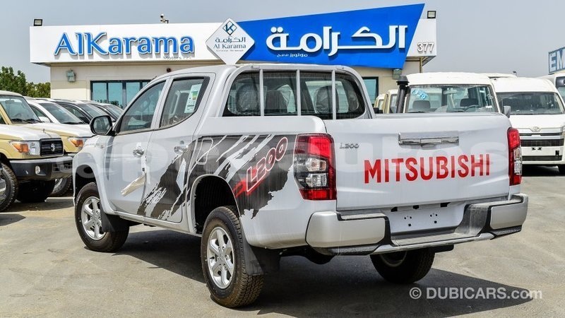 Big with watermark mitsubishi l200 enga import dubai 5297