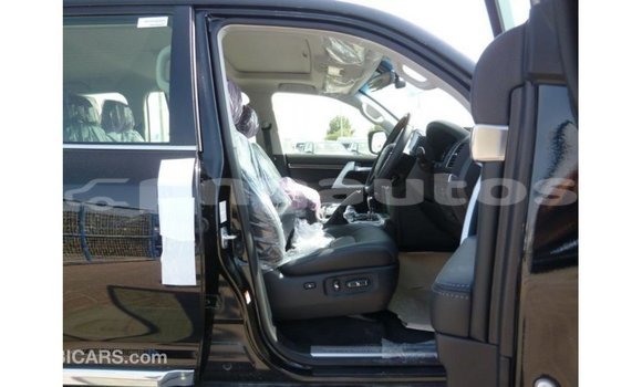 Buy Import Toyota Land Cruiser Black Car in Import - Dubai in Enga Buy Import Toyota Land Cruiser Black Car in Import - Dubai in Enga