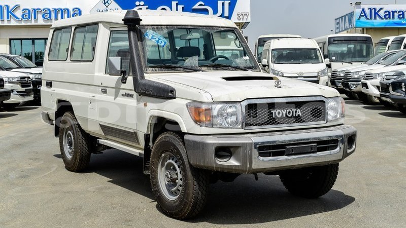 Big with watermark toyota land cruiser enga import dubai 5306