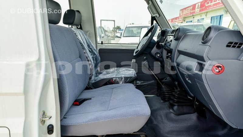 Big with watermark toyota land cruiser enga import dubai 5306