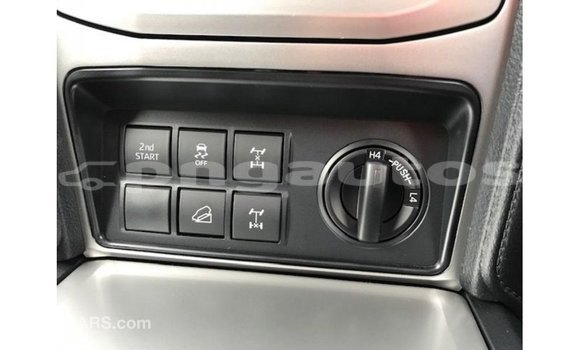 Buy Import Toyota Prado White Car in Import - Dubai in Enga Buy Import Toyota Prado White Car in Import - Dubai in Enga