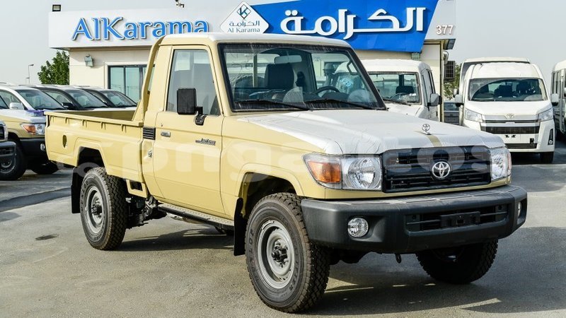 Big with watermark toyota land cruiser enga import dubai 5314