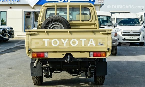 Buy Import Toyota Land Cruiser Beige Car in Import - Dubai in Enga Buy Import Toyota Land Cruiser Beige Car in Import - Dubai in Enga