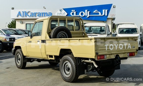 Buy Import Toyota Land Cruiser Beige Car in Import - Dubai in Enga Buy Import Toyota Land Cruiser Beige Car in Import - Dubai in Enga