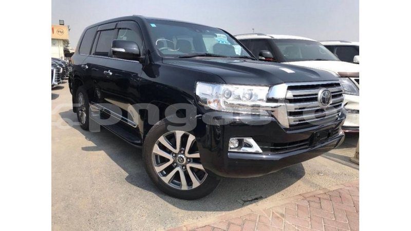 Big with watermark toyota land cruiser enga import dubai 5316