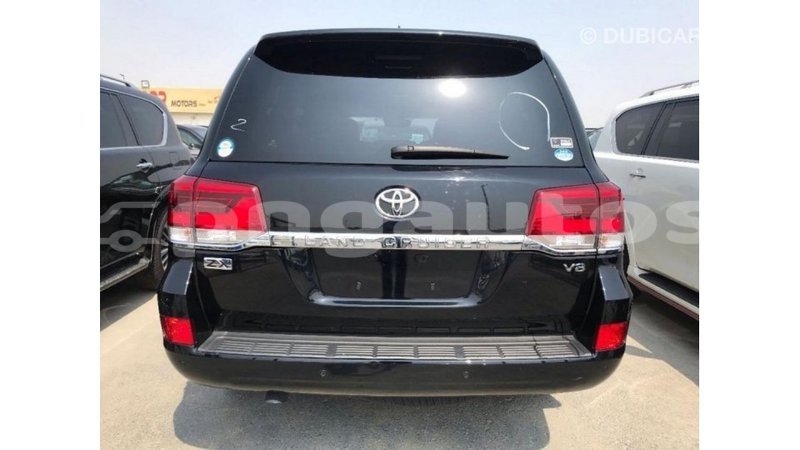 Big with watermark toyota land cruiser enga import dubai 5316