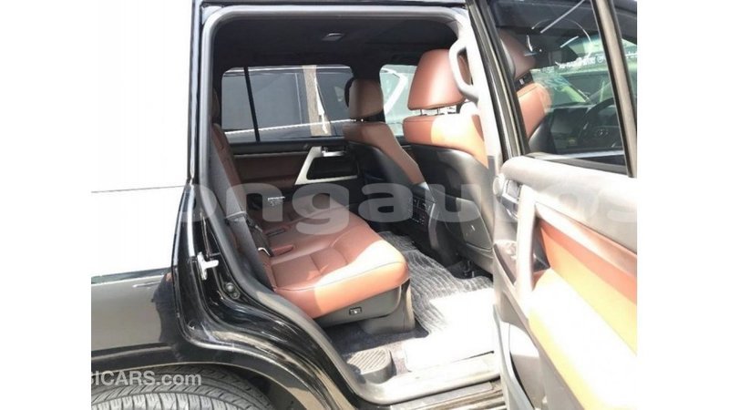 Big with watermark toyota land cruiser enga import dubai 5316