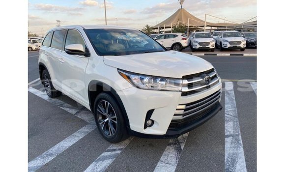 Buy Import Toyota Highlander White Car in Import - Dubai in Enga Buy Import Toyota Highlander White Car in Import - Dubai in Enga