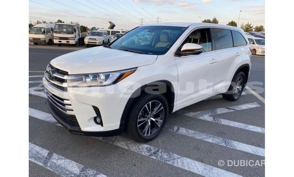 Buy Import Toyota Highlander White Car in Import - Dubai in Enga Buy Import Toyota Highlander White Car in Import - Dubai in Enga