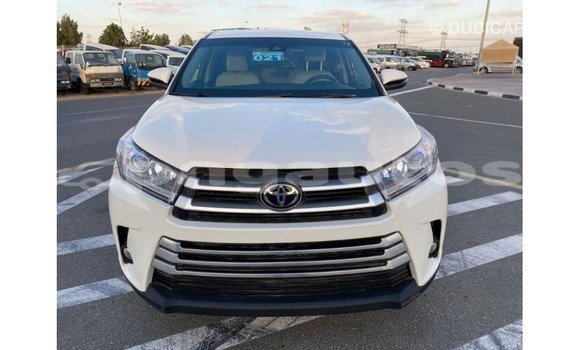 Buy Import Toyota Highlander White Car in Import - Dubai in Enga Buy Import Toyota Highlander White Car in Import - Dubai in Enga