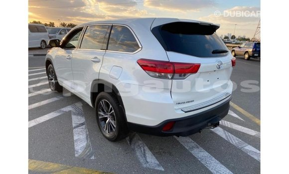 Buy Import Toyota Highlander White Car in Import - Dubai in Enga Buy Import Toyota Highlander White Car in Import - Dubai in Enga