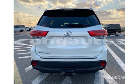 Buy Import Toyota Highlander White Car in Import - Dubai in Enga Buy Import Toyota Highlander White Car in Import - Dubai in Enga