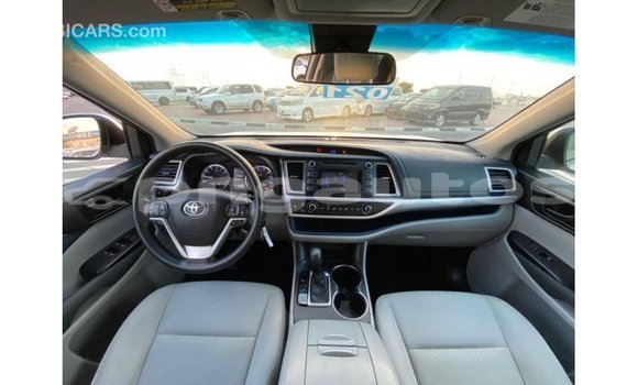 Buy Import Toyota Highlander White Car in Import - Dubai in Enga Buy Import Toyota Highlander White Car in Import - Dubai in Enga