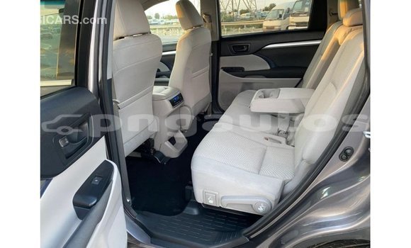 Buy Import Toyota Highlander Other Car in Import - Dubai in Enga Buy Import Toyota Highlander Other Car in Import - Dubai in Enga