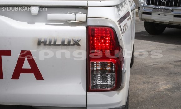 Buy Import Toyota Hilux White Car in Import - Dubai in Enga Buy Import Toyota Hilux White Car in Import - Dubai in Enga