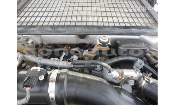 Buy Import Toyota Land Cruiser White Car in Import - Dubai in Enga Buy Import Toyota Land Cruiser White Car in Import - Dubai in Enga