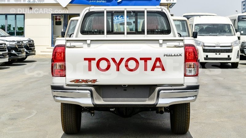 Big with watermark toyota hilux enga import dubai 5332