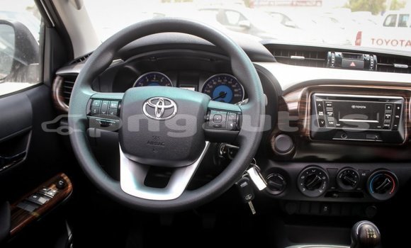 Buy Import Toyota Hilux White Car in Import - Dubai in Enga Buy Import Toyota Hilux White Car in Import - Dubai in Enga
