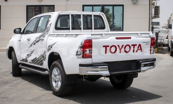 Buy Import Toyota Hilux White Car in Import - Dubai in Enga Buy Import Toyota Hilux White Car in Import - Dubai in Enga