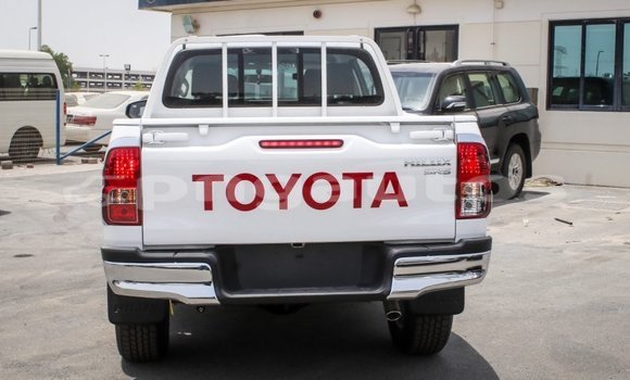 Buy Import Toyota Hilux White Car in Import - Dubai in Enga Buy Import Toyota Hilux White Car in Import - Dubai in Enga