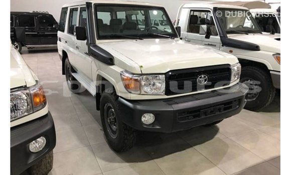 Buy Import Toyota Land Cruiser White Car in Import - Dubai in Enga Buy Import Toyota Land Cruiser White Car in Import - Dubai in Enga