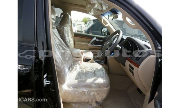 Buy Import Toyota Land Cruiser Black Car in Import - Dubai in Enga Buy Import Toyota Land Cruiser Black Car in Import - Dubai in Enga