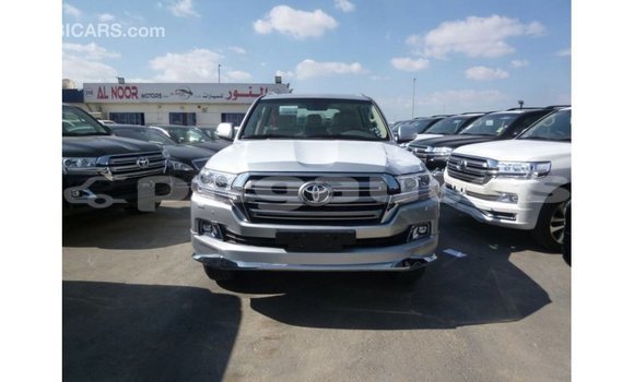 Buy Import Toyota Land Cruiser Other Car in Import - Dubai in Enga Buy Import Toyota Land Cruiser Other Car in Import - Dubai in Enga