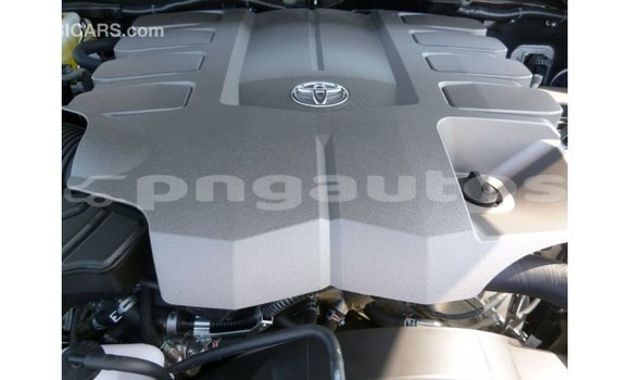 Buy Import Toyota Land Cruiser White Car in Import - Dubai in Enga Buy Import Toyota Land Cruiser White Car in Import - Dubai in Enga