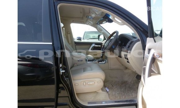 Buy Import Toyota Land Cruiser Black Car in Import - Dubai in Enga Buy Import Toyota Land Cruiser Black Car in Import - Dubai in Enga