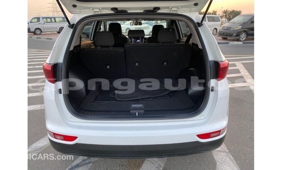 Buy Import Kia Sportage White Car in Import - Dubai in Enga Buy Import Kia Sportage White Car in Import - Dubai in Enga