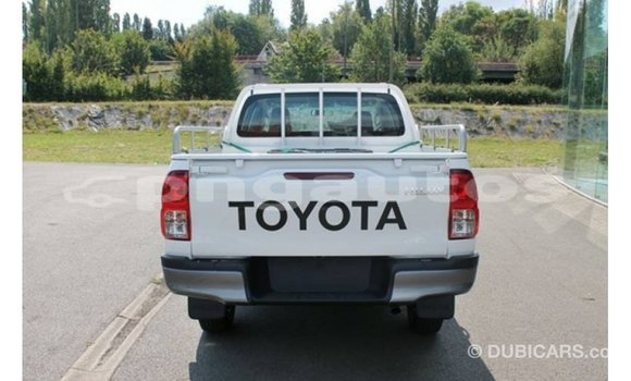 Buy Import Toyota Hilux White Car in Import - Dubai in Enga Buy Import Toyota Hilux White Car in Import - Dubai in Enga