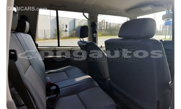 Buy Import Toyota Land Cruiser White Car in Import - Dubai in Enga Buy Import Toyota Land Cruiser White Car in Import - Dubai in Enga