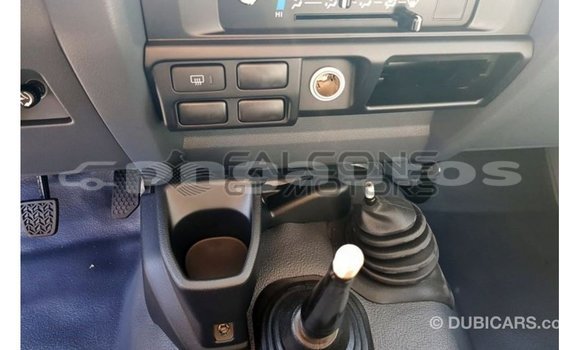 Buy Import Toyota Land Cruiser White Car in Import - Dubai in Enga Buy Import Toyota Land Cruiser White Car in Import - Dubai in Enga