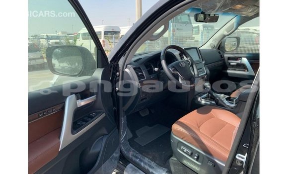 Buy Import Toyota Land Cruiser Black Car in Import - Dubai in Enga Buy Import Toyota Land Cruiser Black Car in Import - Dubai in Enga