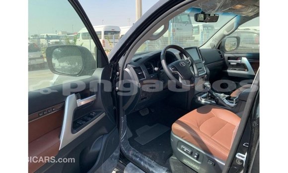 Buy Import Toyota Land Cruiser Black Car in Import - Dubai in Enga Buy Import Toyota Land Cruiser Black Car in Import - Dubai in Enga