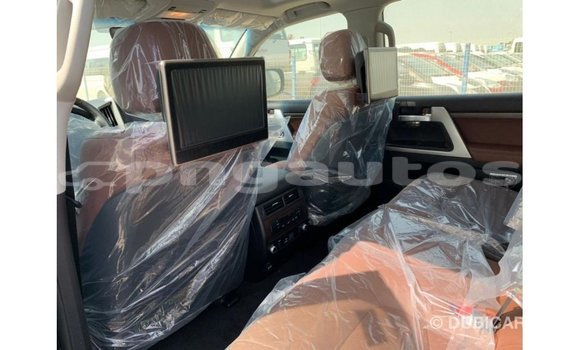 Buy Import Toyota Land Cruiser Black Car in Import - Dubai in Enga Buy Import Toyota Land Cruiser Black Car in Import - Dubai in Enga