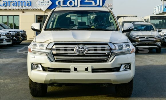 Buy Import Toyota Land Cruiser White Car in Import - Dubai in Enga Buy Import Toyota Land Cruiser White Car in Import - Dubai in Enga