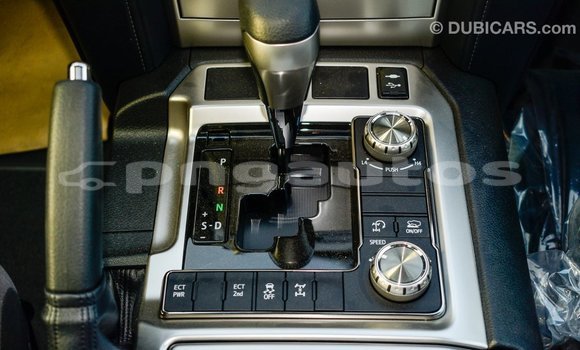Buy Import Toyota Land Cruiser White Car in Import - Dubai in Enga Buy Import Toyota Land Cruiser White Car in Import - Dubai in Enga