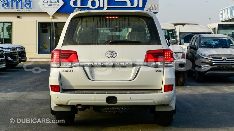 Big with watermark toyota land cruiser enga import dubai 5369