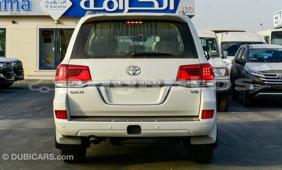 Buy Import Toyota Land Cruiser White Car in Import - Dubai in Enga Buy Import Toyota Land Cruiser White Car in Import - Dubai in Enga
