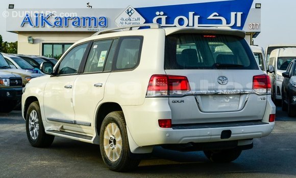 Buy Import Toyota Land Cruiser White Car in Import - Dubai in Enga Buy Import Toyota Land Cruiser White Car in Import - Dubai in Enga