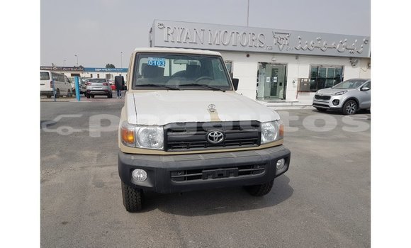 Buy Import Toyota Land Cruiser Beige Car in Import - Dubai in Enga Buy Import Toyota Land Cruiser Beige Car in Import - Dubai in Enga