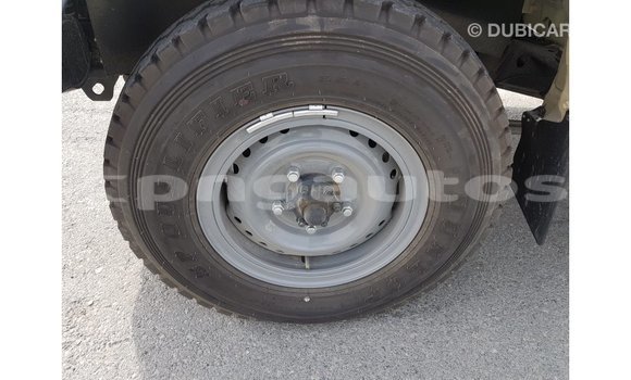 Buy Import Toyota Land Cruiser Beige Car in Import - Dubai in Enga Buy Import Toyota Land Cruiser Beige Car in Import - Dubai in Enga