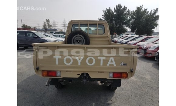Buy Import Toyota Land Cruiser Beige Car in Import - Dubai in Enga Buy Import Toyota Land Cruiser Beige Car in Import - Dubai in Enga