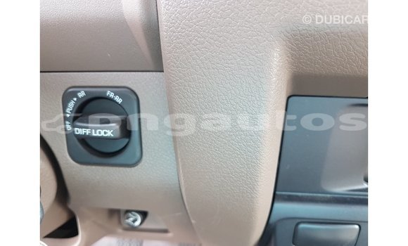 Buy Import Toyota Land Cruiser Beige Car in Import - Dubai in Enga Buy Import Toyota Land Cruiser Beige Car in Import - Dubai in Enga